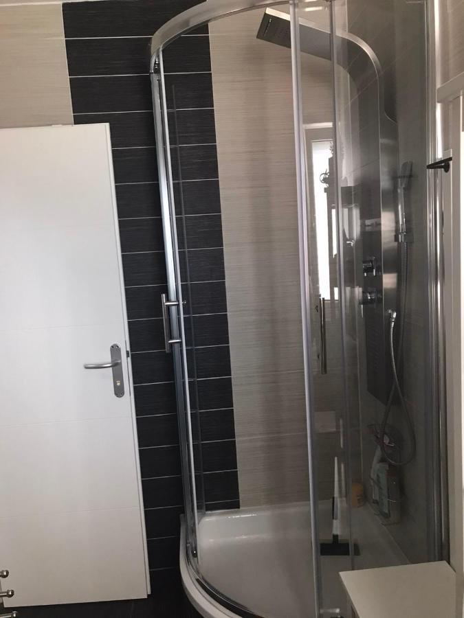 Vila Palit 497 D Apartment E ภายนอก รูปภาพ